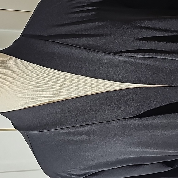 Arna York open lightweight sweater. Bassic black size 18/20 and NEW with… - Picture 2 of 11